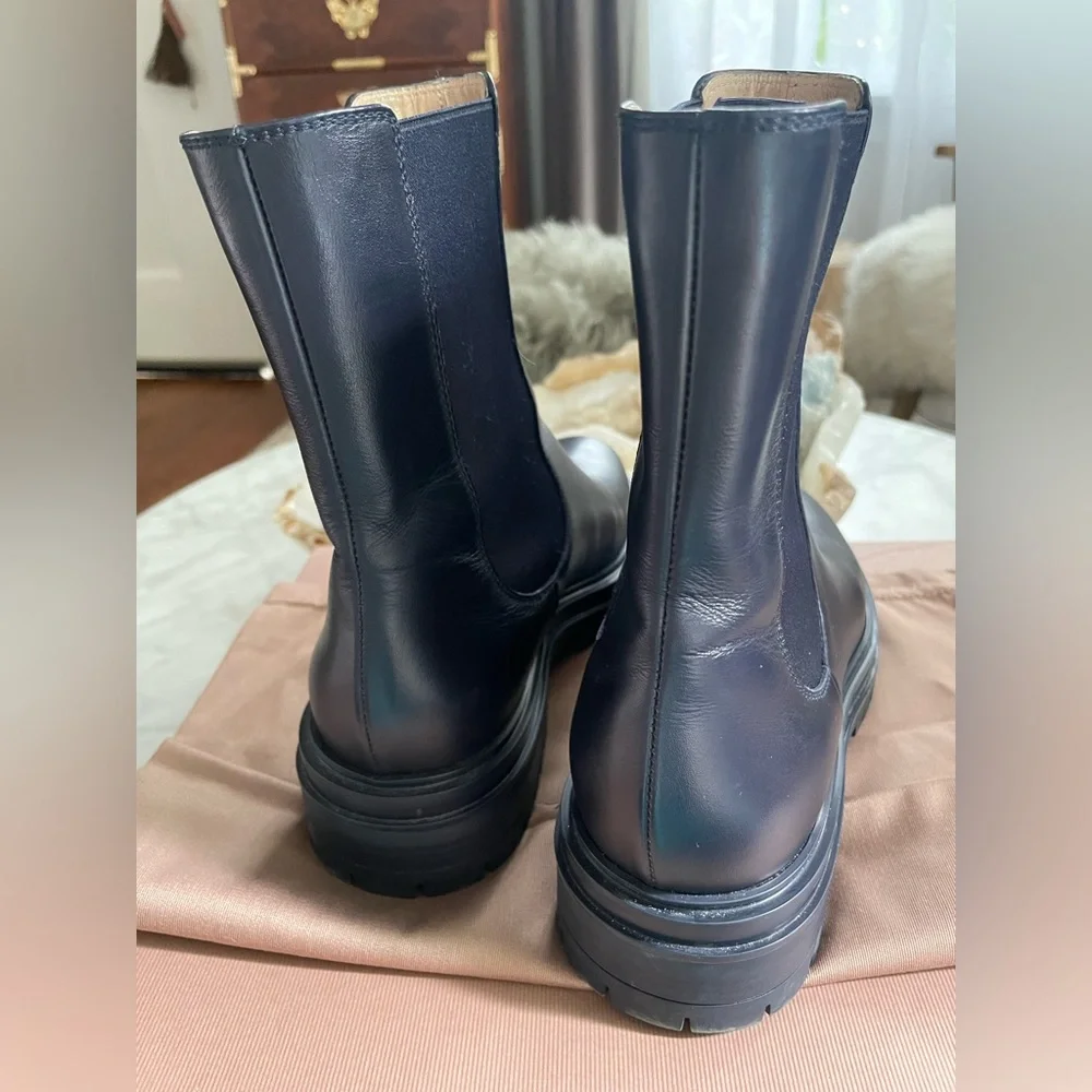 RARE $1,095 GIANVITO ROSSI NAVY CHESTER LUG-SOLE CHELSEA ANKLE BOOTS 39 - Picture 2 of 2